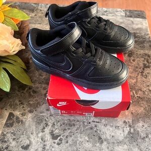 Nike Kids Court Borough Low 2 Black Sneakers